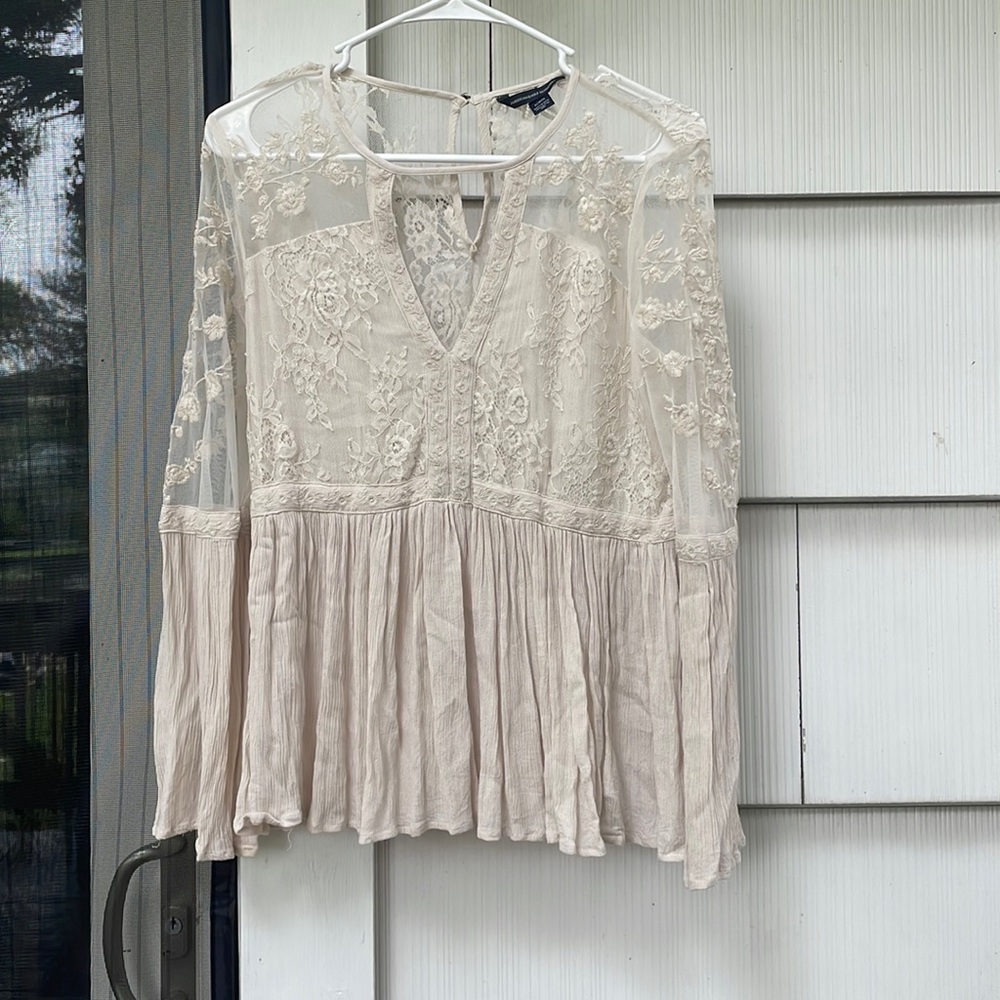 American eagle long sleeve lace top